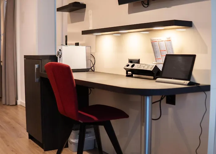 Derby - Self Check-in 3* إنترلاكن