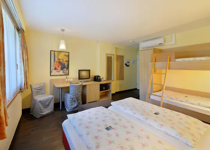 Derby - Self Check-in Hotel 3*