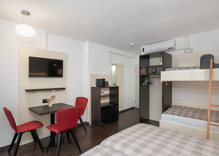 Hotel Derby - Self Check-in 3*