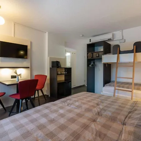 Derby - Self Check-in Entrelagos