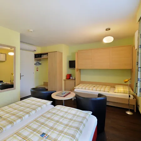 Derby - Self Check-in 3*