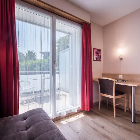 Derby - Self Check-in Hotel