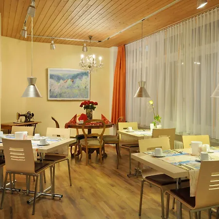 Derby - Self Check-in Hotel Entrelagos