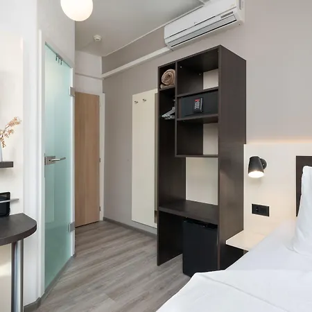 Derby - Self Check-in 3*